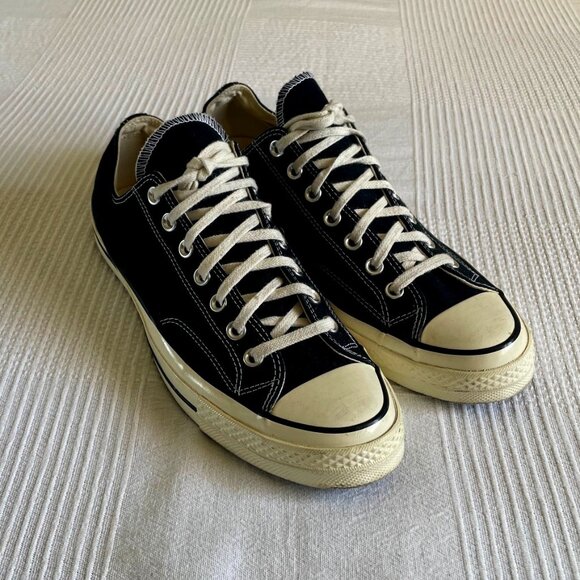 klow 70 Converse Chuck Low-Top Sneaker - Vintage Cargo / Egret 1 construction that mirrors a shoe inside a shoe Burnished foxing tapes to give an over Converse Chuck 7 Classic Low
